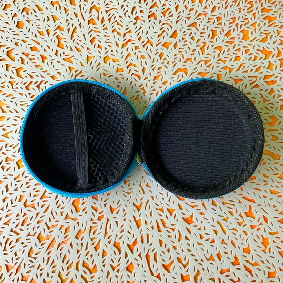 NWT Funky Bright Colorful Stripe Tech EarBud Zipper Travel Storage Mini … - Picture 5 of 5